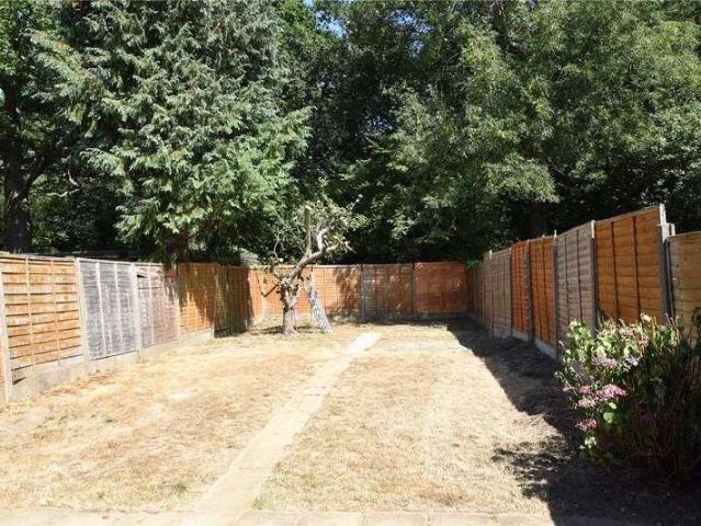 4 bed house to rent