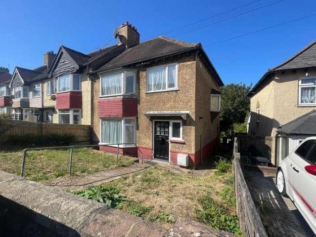 4 bed house to rent