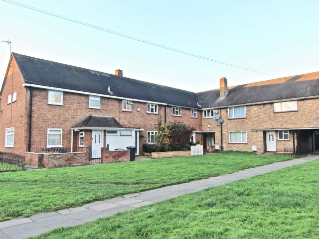 4 Bed House Whitefields Road Waltham Cross EN8