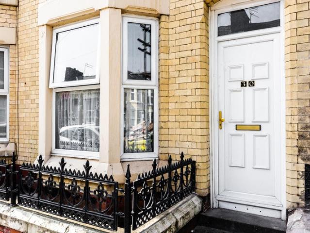 4 Bed House Close to City Centre Available Now!