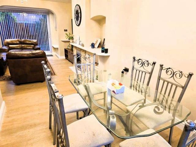 4 bed house for sale