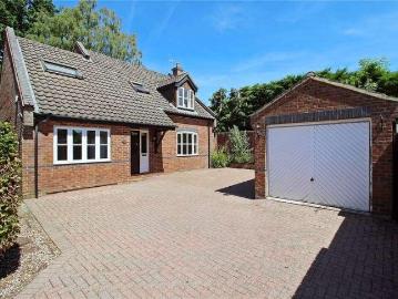 4 bed house for sale