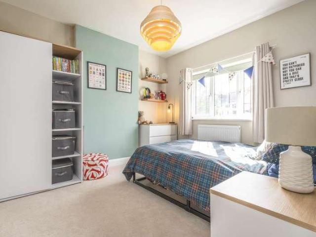 4 bed house for sale