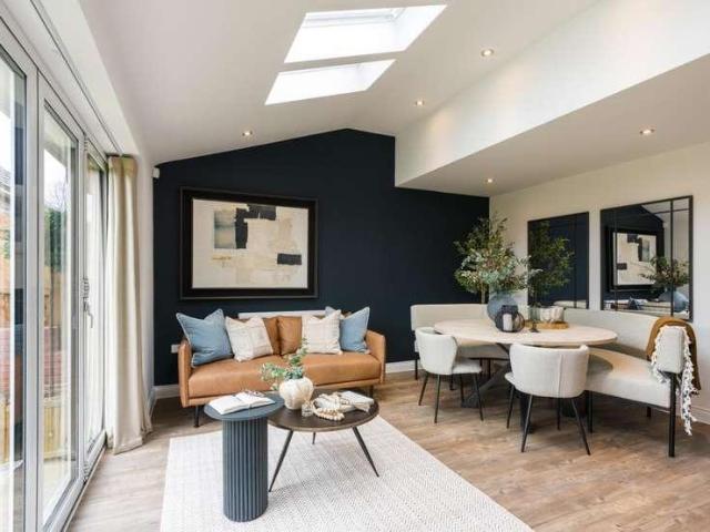 4 bed house for sale