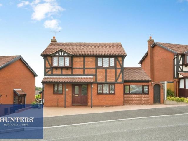 4 bed house for sale