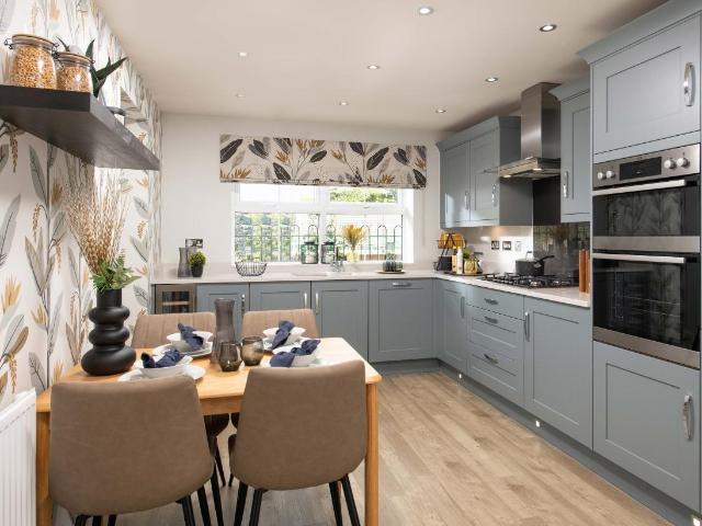 4 bed house for sale