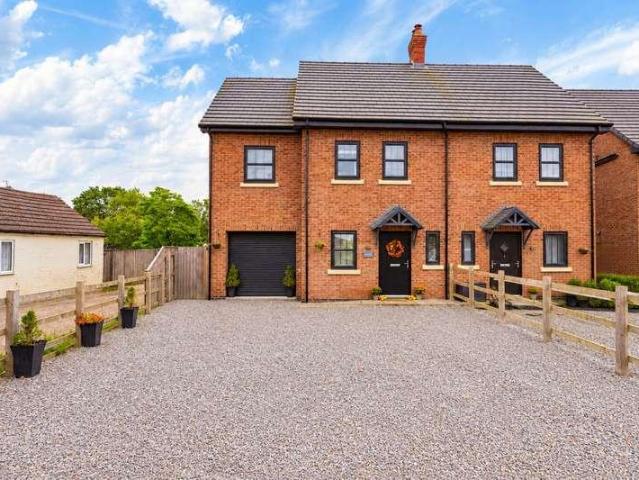 4 bed house for sale