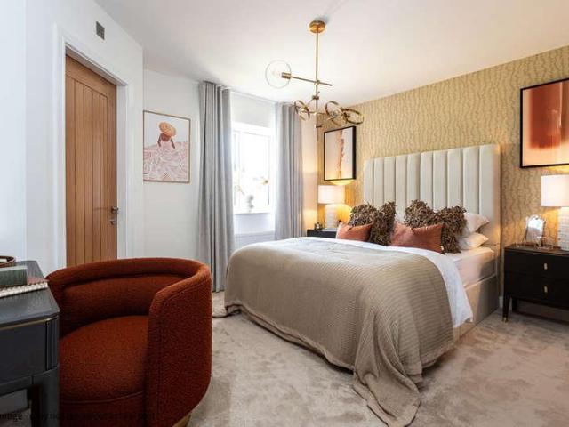 4 bed house for sale