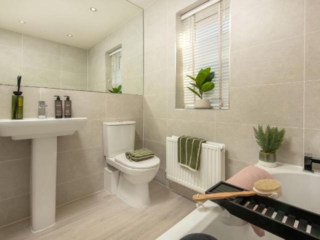 4 bed house for sale