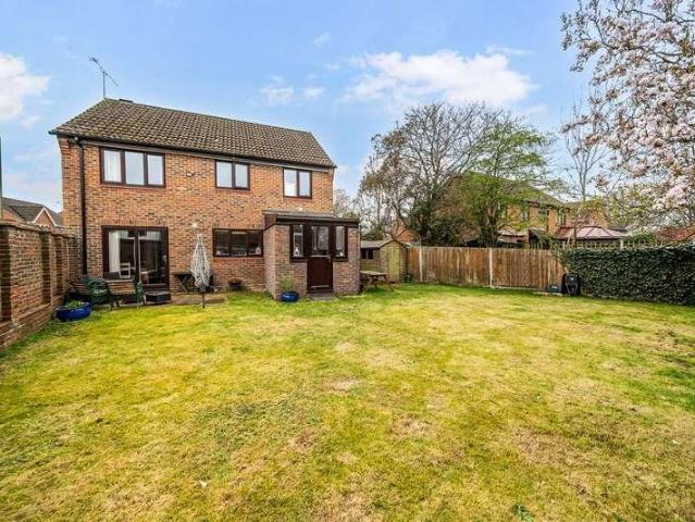 4 bed house for sale