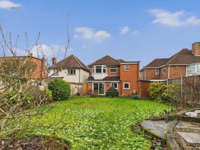 4 bed house for sale