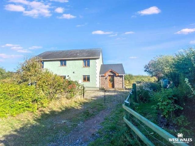 4 bed house for sale