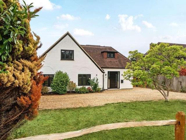 4 bed house for sale