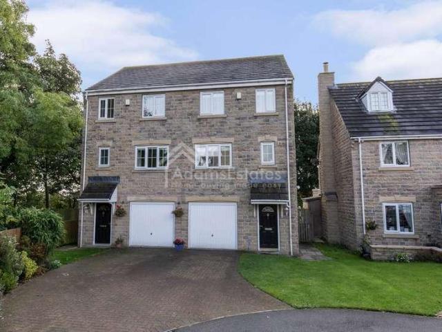4 bed house for sale