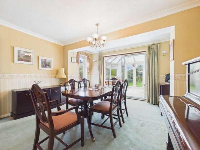 4 bed house for sale