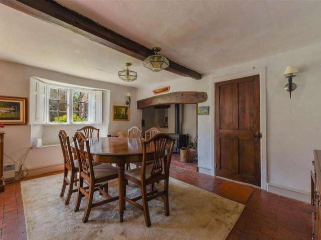 4 bed house for sale