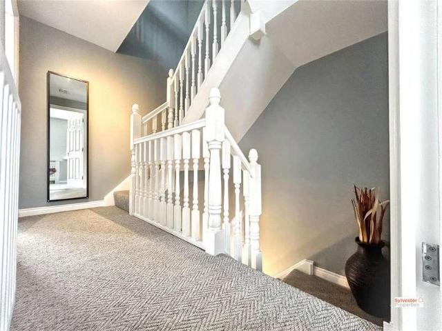 4 bed house for sale