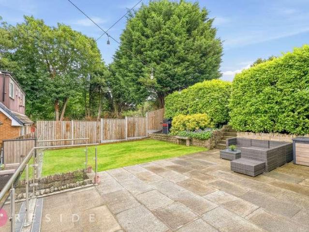 4 bed house for sale