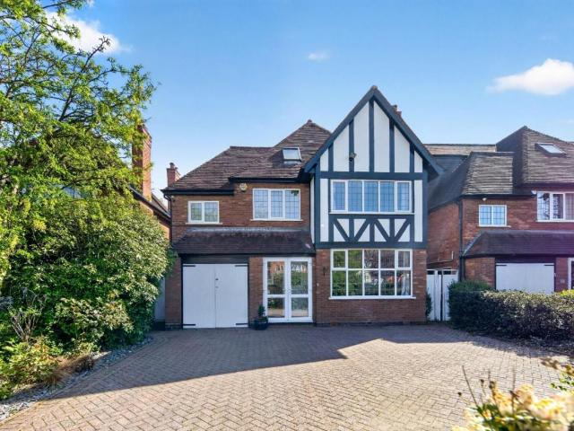 4 bed house for sale