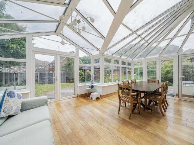 4 bed house for sale