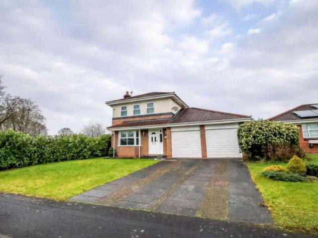 4 bed house for sale