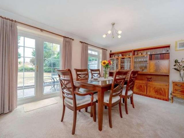 4 bed house for sale