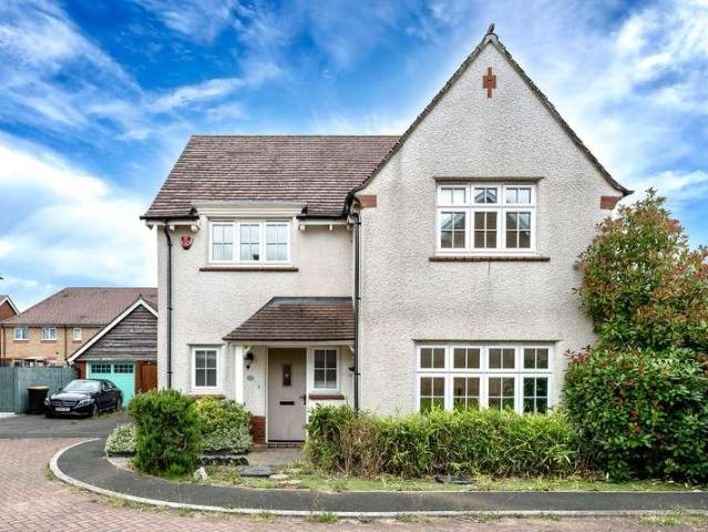 4 bed house for sale