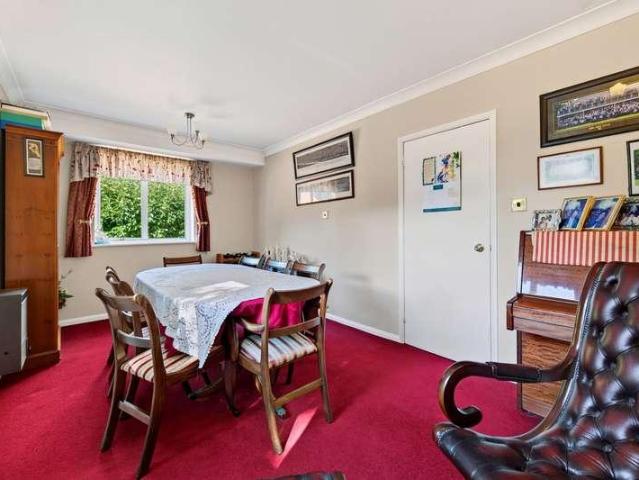 4 bed house for sale