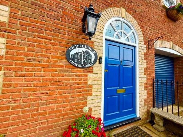 4 bed house for sale