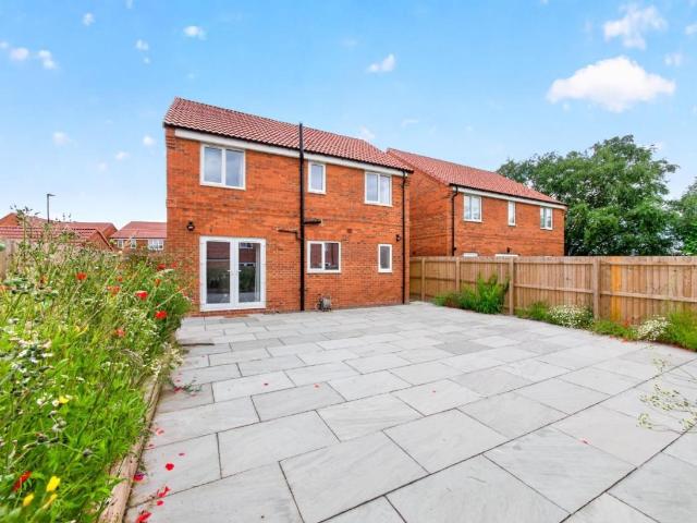 4 bed house for sale