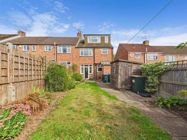 4 bed house for sale