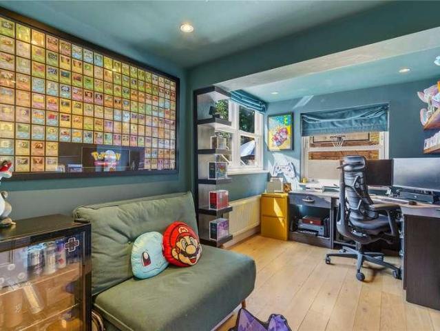 4 bed house for sale