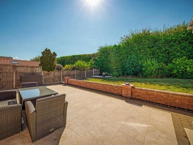 4 bed house for sale