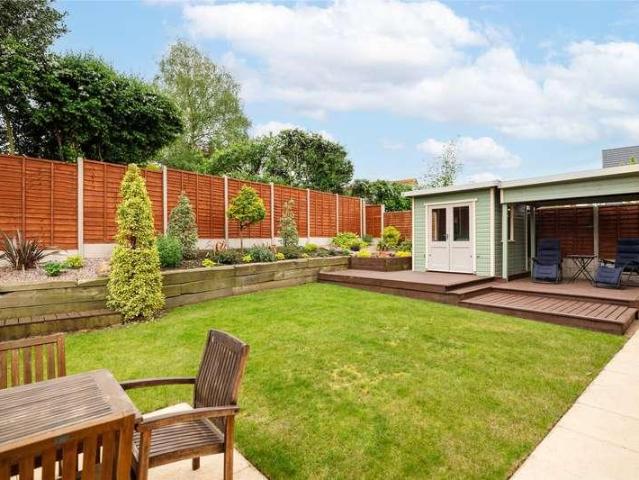 4 bed house for sale