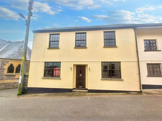 4 bed house for sale