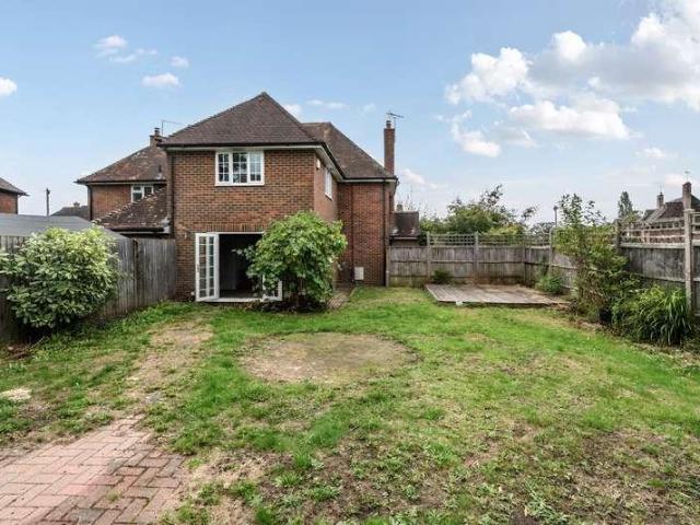 4 bed house for sale