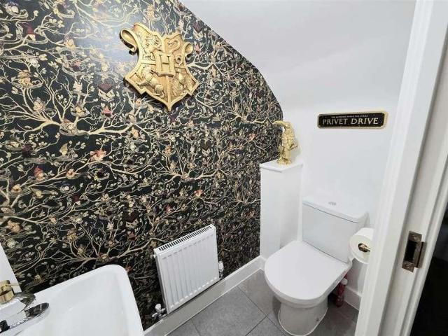 4 bed house for sale