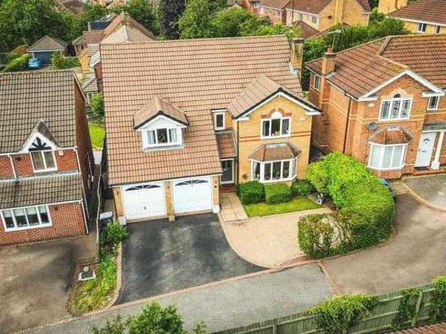 4 bed house for sale