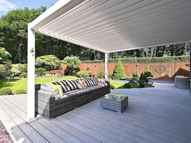 4 bed house for sale