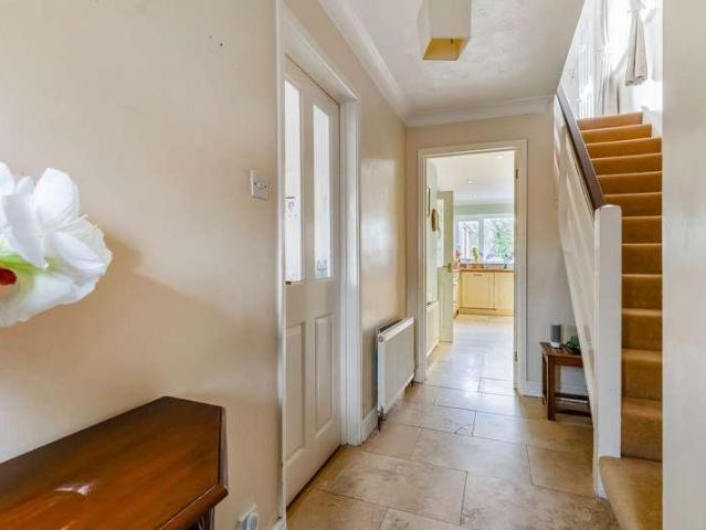 4 bed house for sale