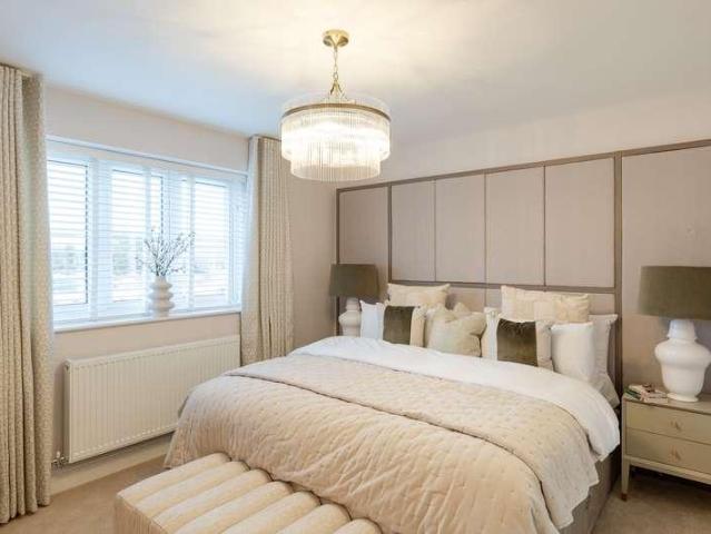 4 bed house for sale