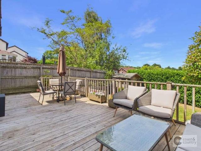 4 bed house for sale