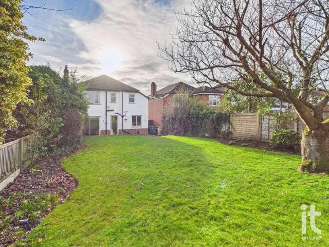 4 bed house for sale