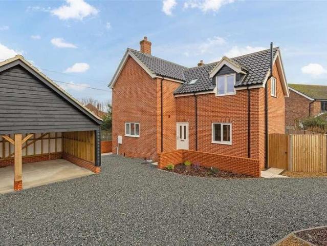 4 bed house for sale