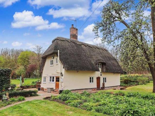 4 bed house for sale