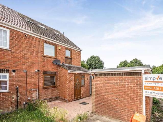 4 bed house for sale