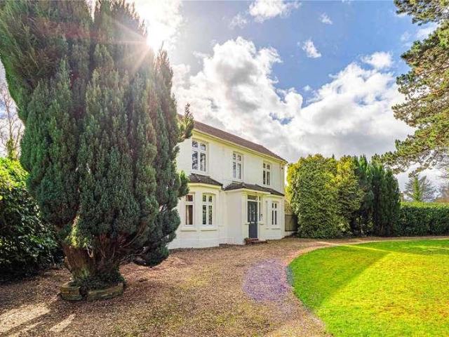 4 bed house for sale