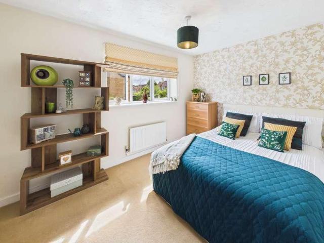 4 bed house for sale