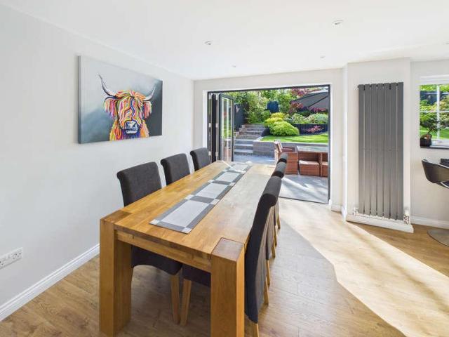4 bed house for sale
