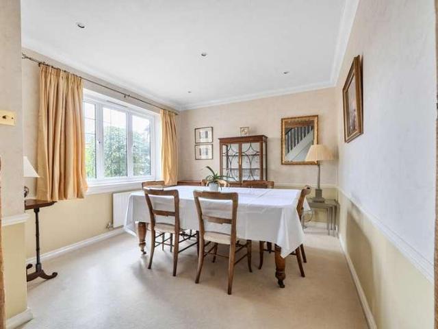 4 bed house for sale